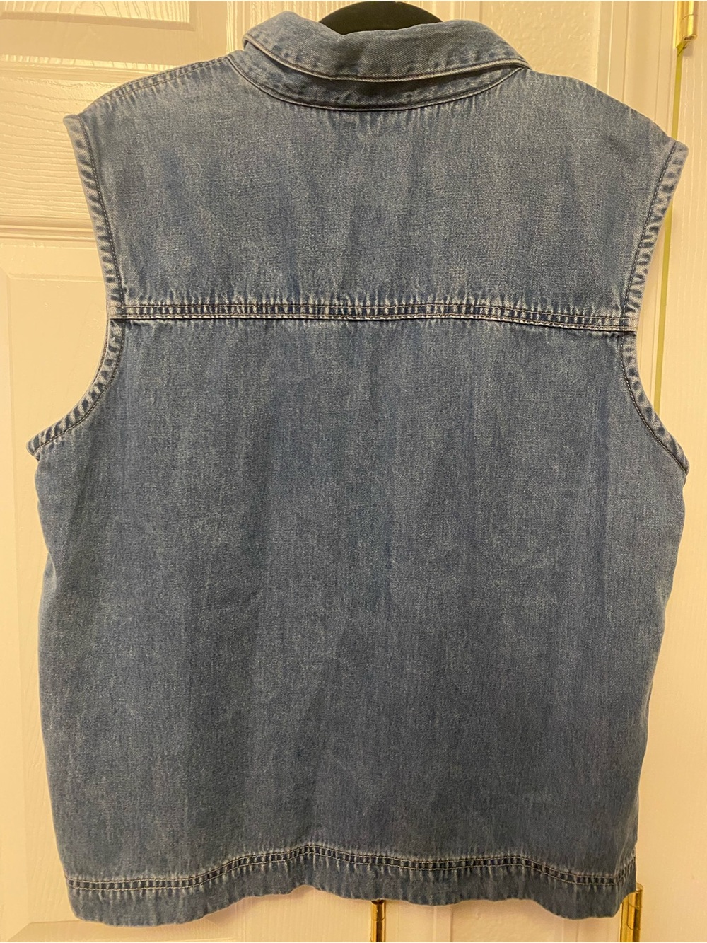 Coldwater Creek Jean Trucker Top Size Large - Picture 2 of 3
